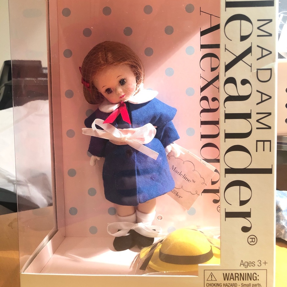 NIB Madame Alexander 8” Madeline doll